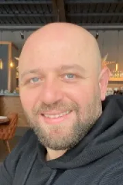 Dr. Samed Özer