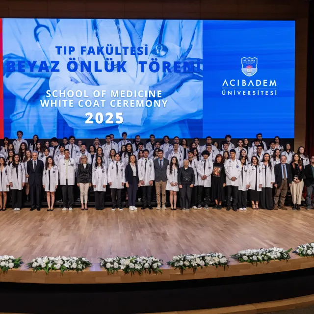  Üniversitemiz Tıp Fakültesi 17. Beyaz Önlük Töreni Gerçekleşti