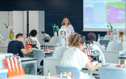 EMK 2025 ve MSC 2025 Kongrelerinde Mikroskopi Teknolojisinin Geldiği Son Nokta Anlatıldı