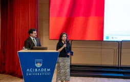 Acıbadem Üniversitesi Tıp Fakültesi Öğrencileri Beyaz Önlüklerini Giydi