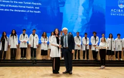 Acıbadem Üniversitesi Tıp Fakültesi Öğrencileri Beyaz Önlüklerini Giydi
