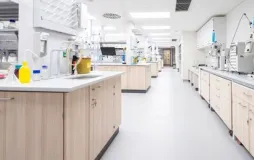 Eczacılık Fakültesi Laboratuvarları